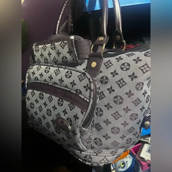 Stylish Gray Fashion Patterned Tote Weekender Bag EUC - Picture 3 of 6